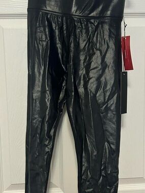 Carbon38 Black Shiny Faux-Leather Leggings